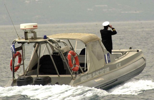 Eight missing from shipwreck near Methoni